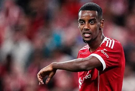 Alexander Isak's Debut Delivers Star Power Despite Noticeable Lack of Match Fitness